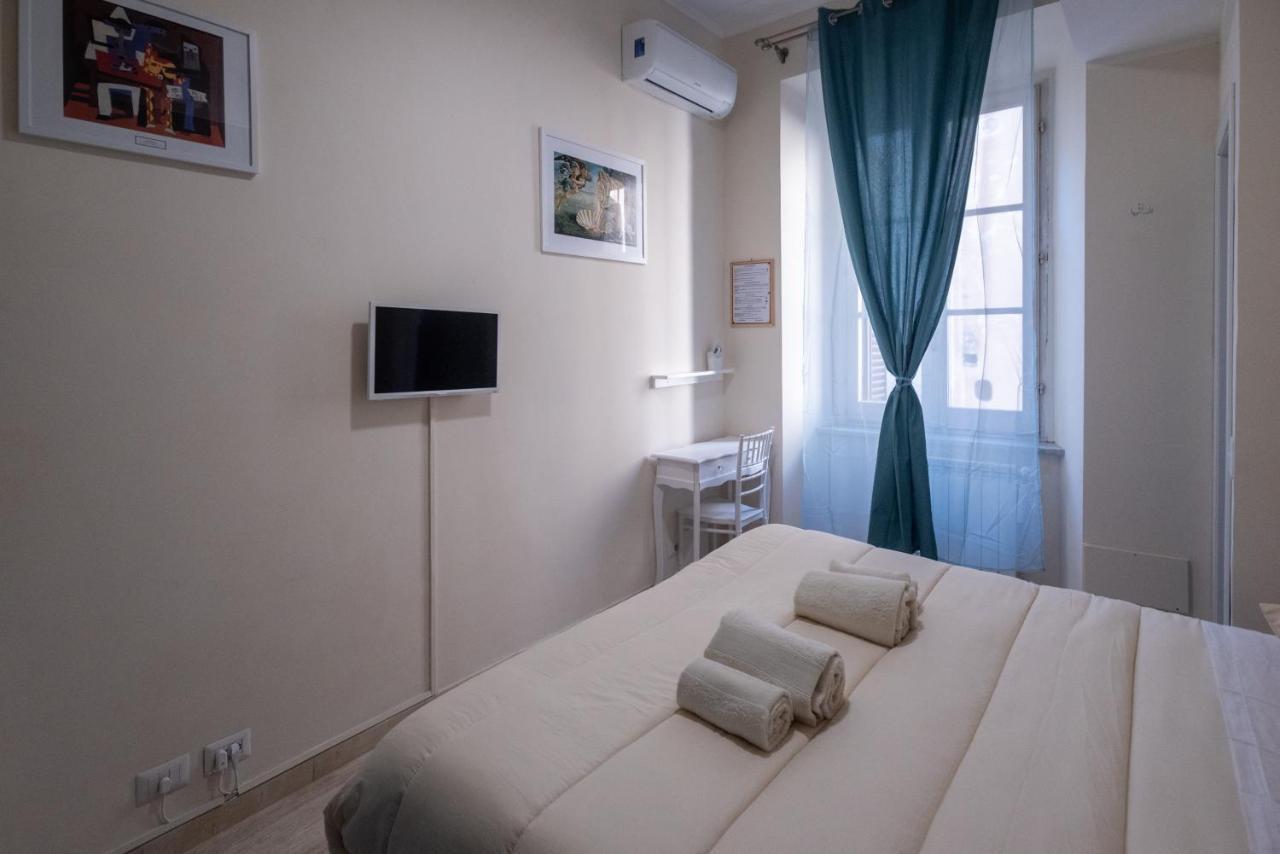 Room With Independent Entrance - Termini/Aquarium روما المظهر الخارجي الصورة