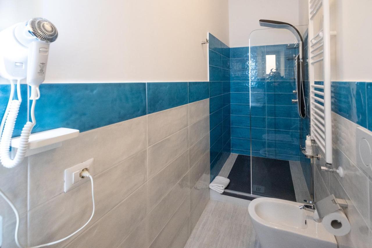 Room With Independent Entrance - Termini/Aquarium روما المظهر الخارجي الصورة