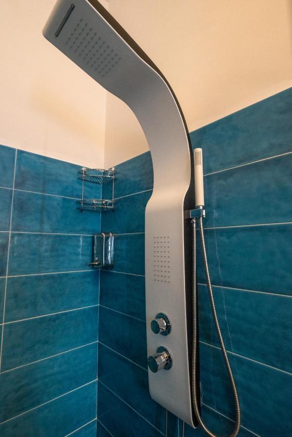 Room With Independent Entrance - Termini/Aquarium روما المظهر الخارجي الصورة
