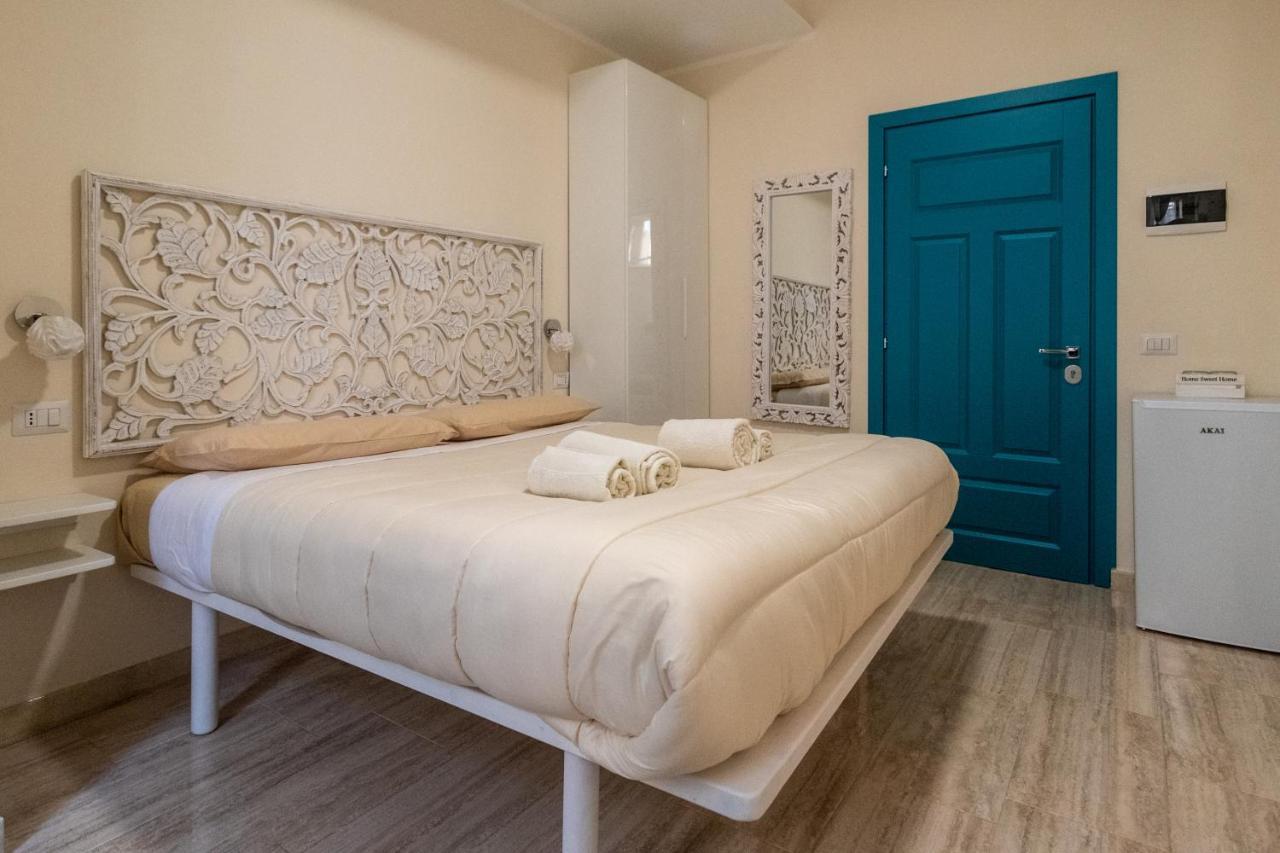 Room With Independent Entrance - Termini/Aquarium روما المظهر الخارجي الصورة